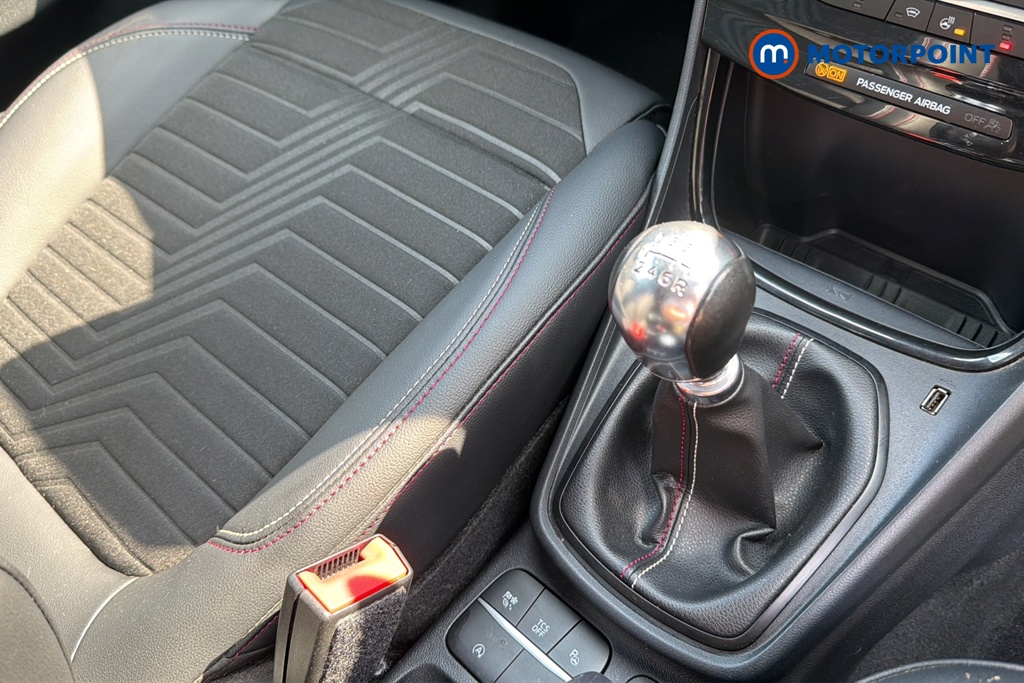 Ford Puma Vivid Ruby Edition Manual Petrol SUV - Stock Number (1646294) - 15th supplementary image