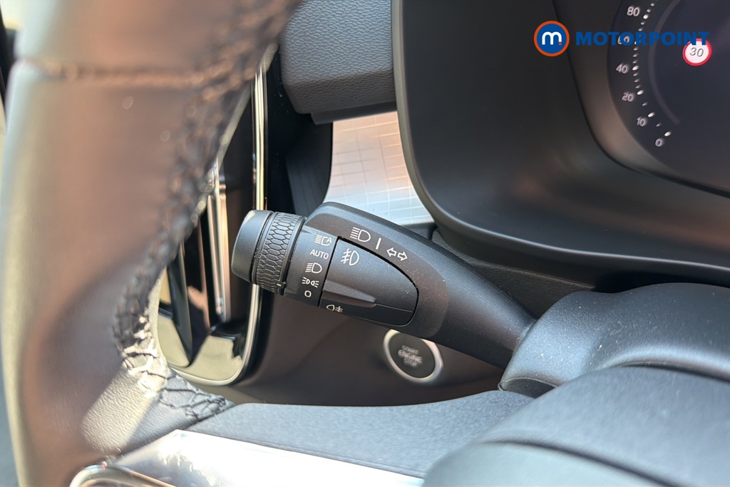 Volvo Xc40 Plus Automatic Petrol SUV - Stock Number (1646514) - 5th supplementary image