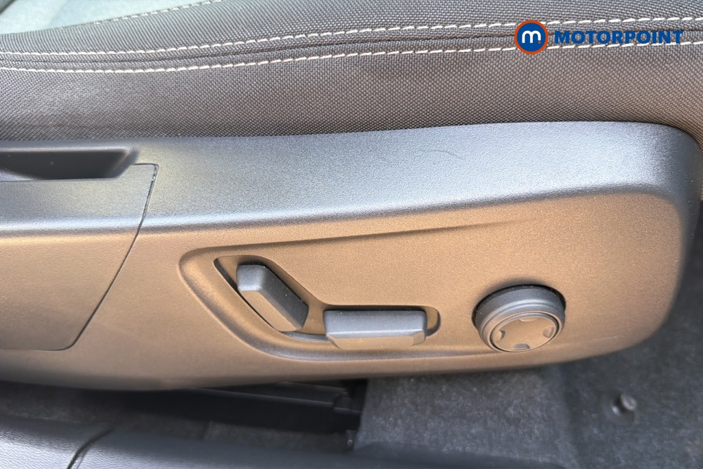Volvo Xc40 Plus Automatic Petrol SUV - Stock Number (1646514) - 23rd supplementary image