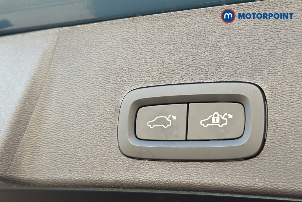 Volvo Xc40 Plus Automatic Petrol SUV - Stock Number (1646514) - 35th supplementary image