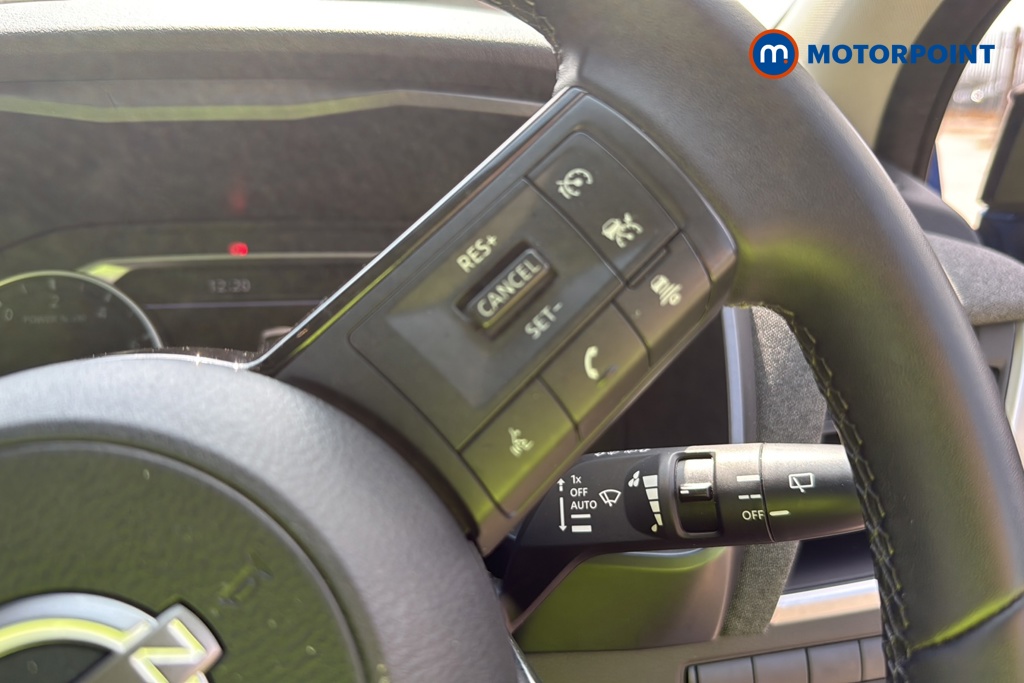 Nissan Qashqai Acenta Premium Automatic Petrol-Electric Hybrid SUV - Stock Number (1646845) - 3rd supplementary image