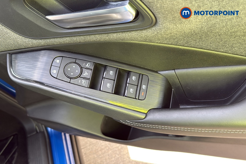 Nissan Qashqai Acenta Premium Automatic Petrol-Electric Hybrid SUV - Stock Number (1646845) - 19th supplementary image