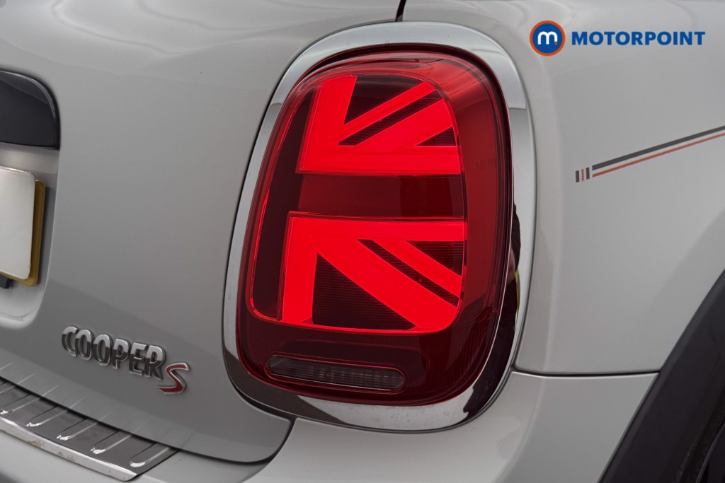 Mini Hatchback Cooper S Sport Manual Petrol Hatchback - Stock Number (1646962) - 17th supplementary image