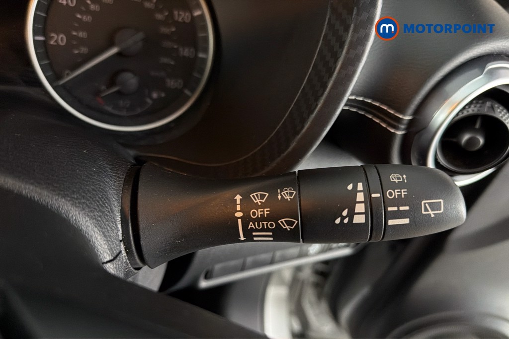 Nissan Juke N-Connecta Manual Petrol SUV - Stock Number (1647690) - 7th supplementary image