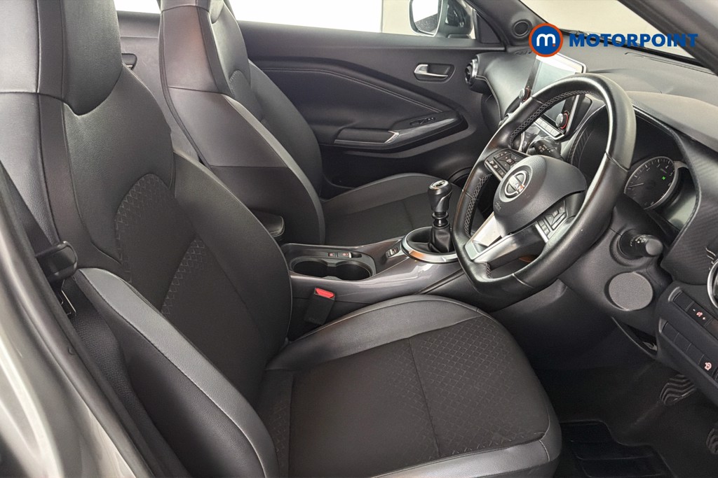 Nissan Juke N-Connecta Manual Petrol SUV - Stock Number (1647690) - 22nd supplementary image