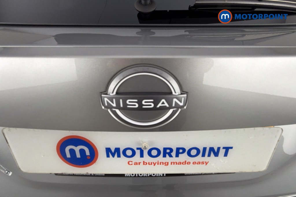 Nissan Juke N-Connecta Manual Petrol SUV - Stock Number (1647690) - 37th supplementary image
