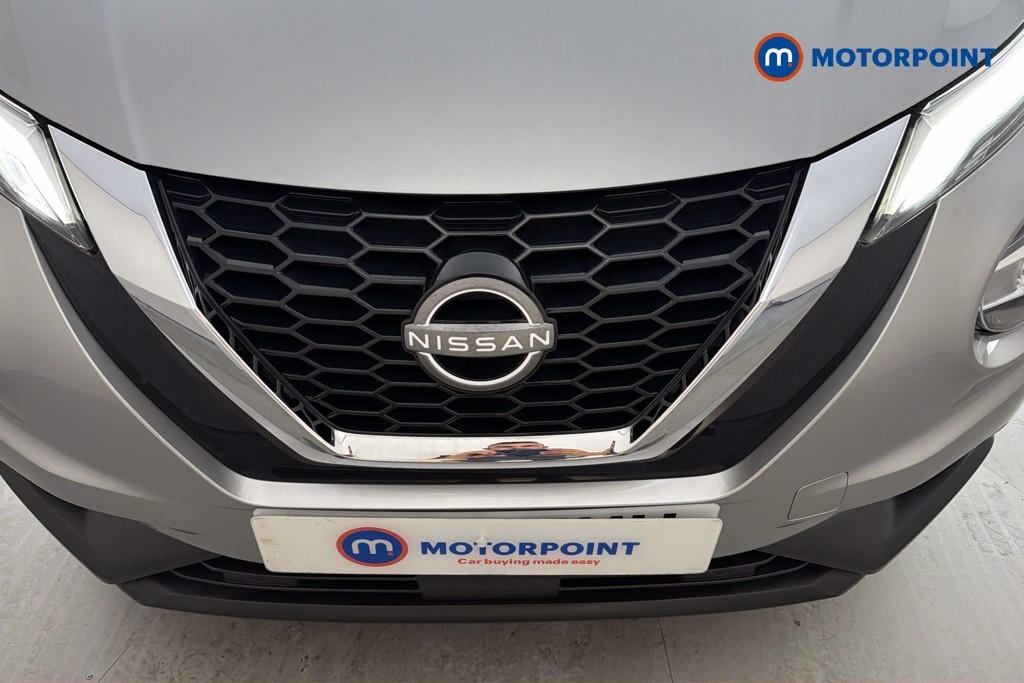 Nissan Juke N-Connecta Manual Petrol SUV - Stock Number (1647690) - 45th supplementary image