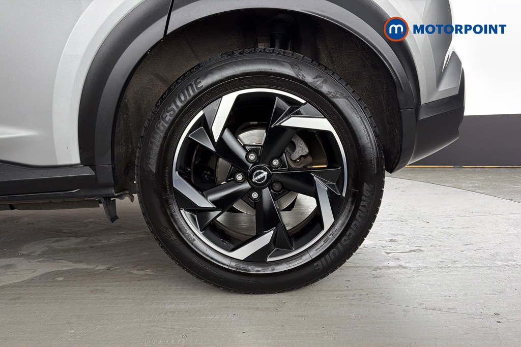 Nissan Juke N-Connecta Manual Petrol SUV - Stock Number (1647690) - 48th supplementary image