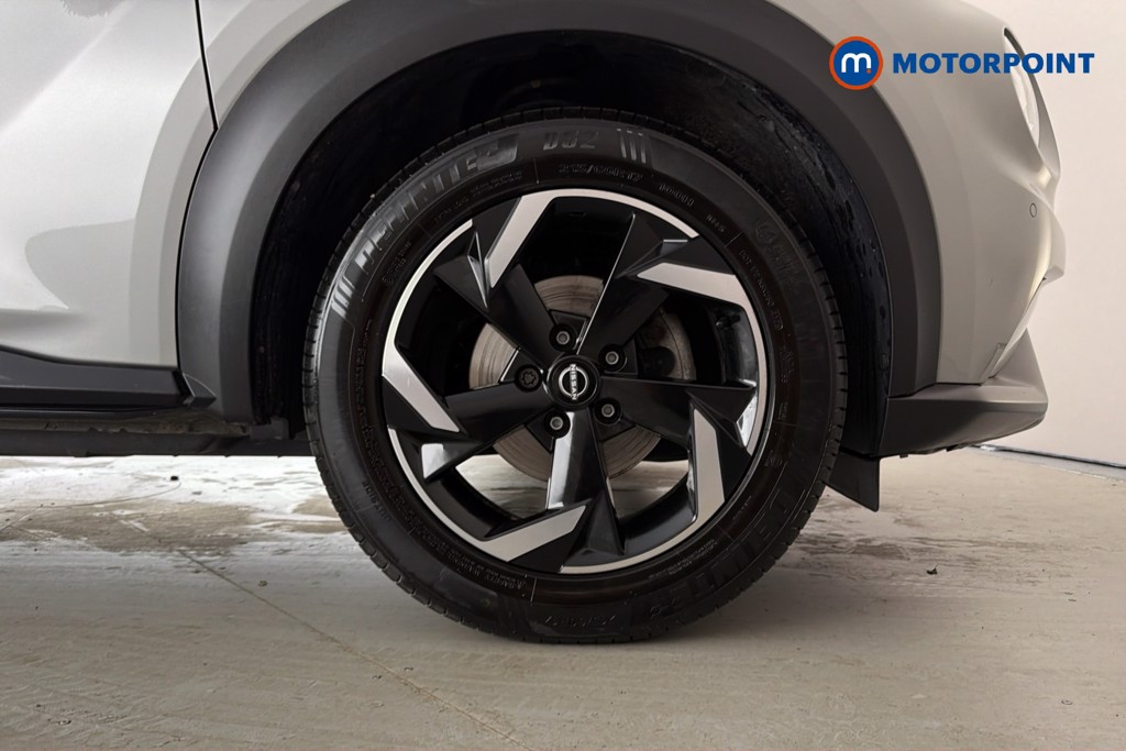 Nissan Juke N-Connecta Manual Petrol SUV - Stock Number (1647690) - 50th supplementary image