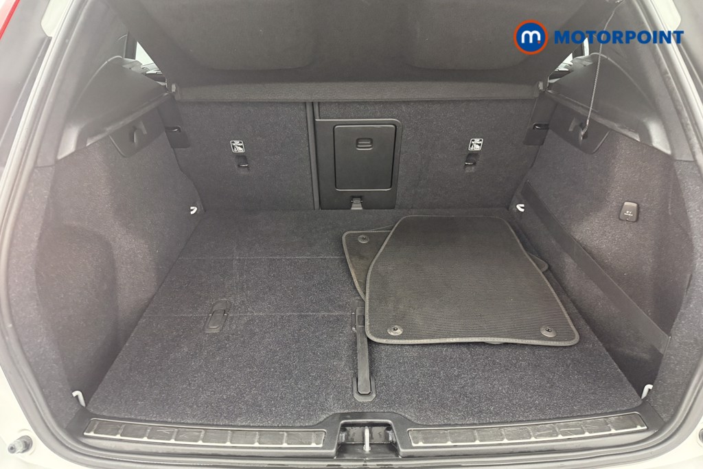 Volvo Xc40 R Design Pro Automatic Petrol SUV - Stock Number (1647758) - 5th supplementary image