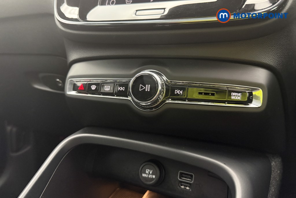 Volvo Xc40 R Design Pro Automatic Petrol SUV - Stock Number (1647758) - 13th supplementary image