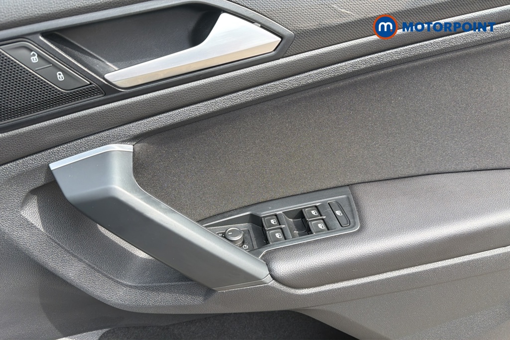 Volkswagen Tiguan Elegance Automatic Petrol SUV - Stock Number (1647889) - 19th supplementary image