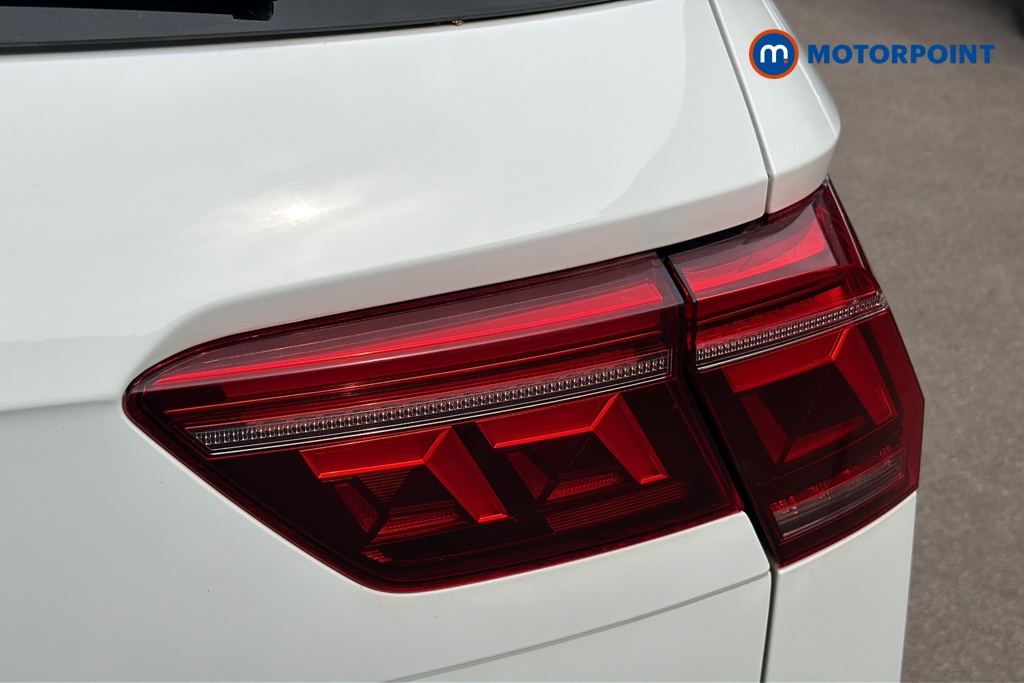 Volkswagen Tiguan Elegance Automatic Petrol SUV - Stock Number (1647889) - 36th supplementary image