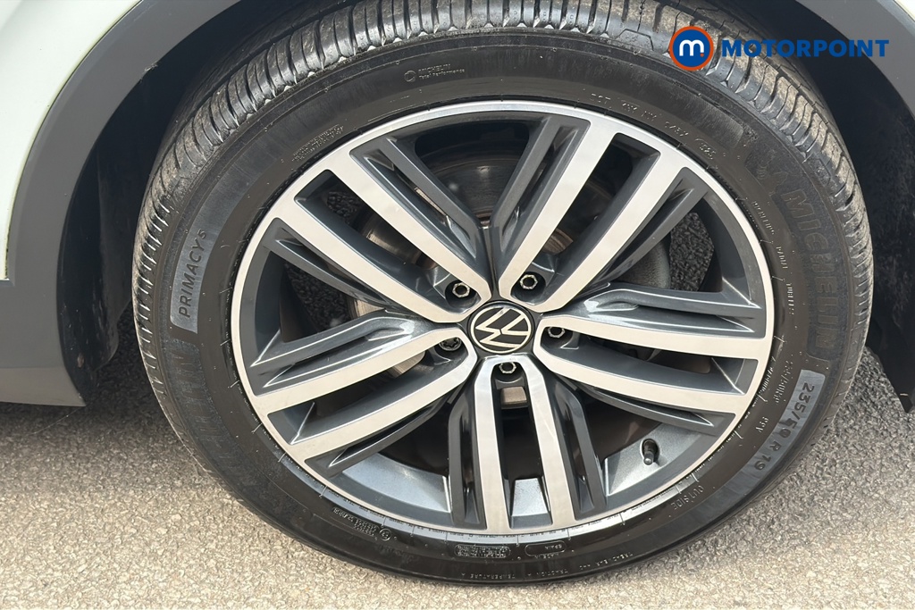 Volkswagen Tiguan Elegance Automatic Petrol SUV - Stock Number (1647889) - 47th supplementary image