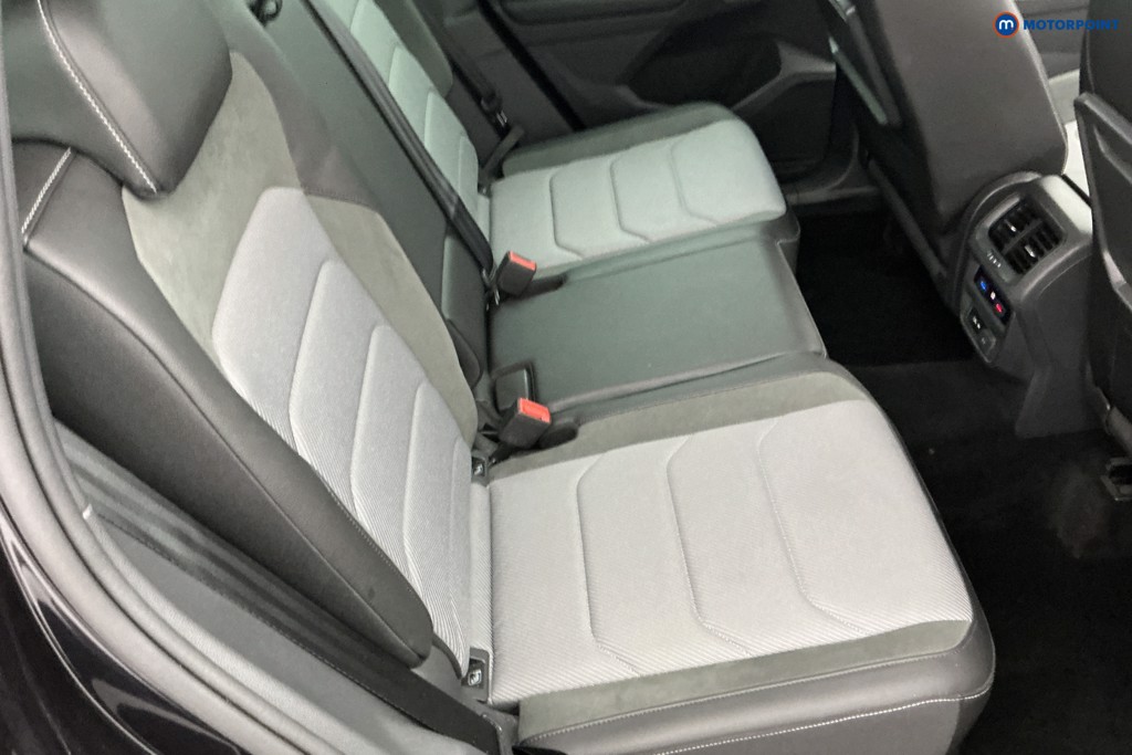 Volkswagen Tiguan R-Line Tech Automatic Petrol SUV - Stock Number (1612136) - 4th supplementary image