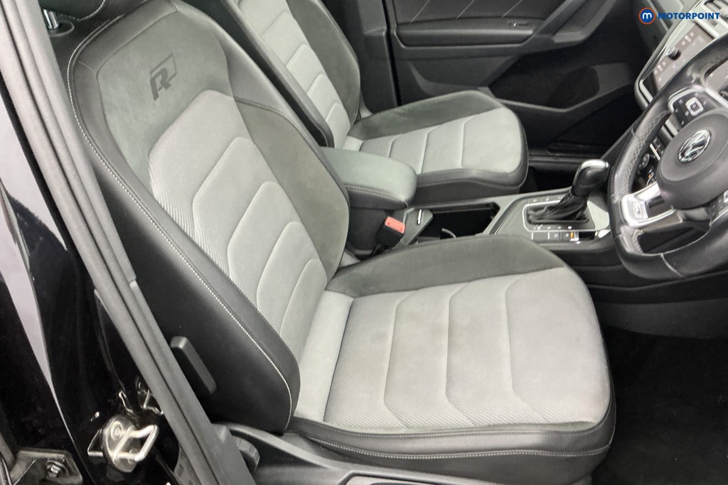 Volkswagen Tiguan R-Line Tech Automatic Petrol SUV - Stock Number (1612136) - 5th supplementary image