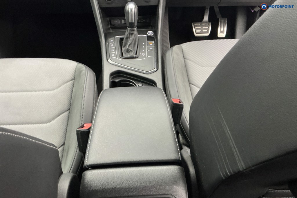 Volkswagen Tiguan R-Line Tech Automatic Petrol SUV - Stock Number (1612136) - 11th supplementary image