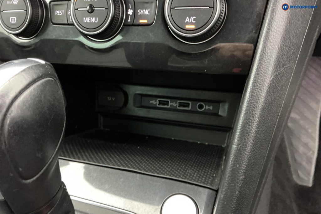 Volkswagen Tiguan R-Line Tech Automatic Petrol SUV - Stock Number (1612136) - 16th supplementary image