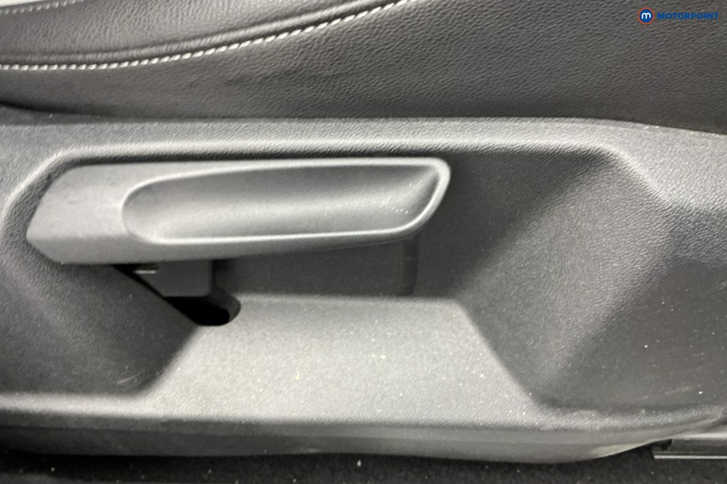 Volkswagen Tiguan R-Line Tech Automatic Petrol SUV - Stock Number (1612136) - 24th supplementary image