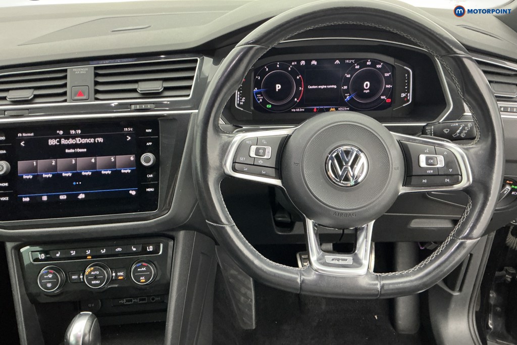 Volkswagen Tiguan R-Line Tech Automatic Petrol SUV - Stock Number (1612136) - 1st supplementary image
