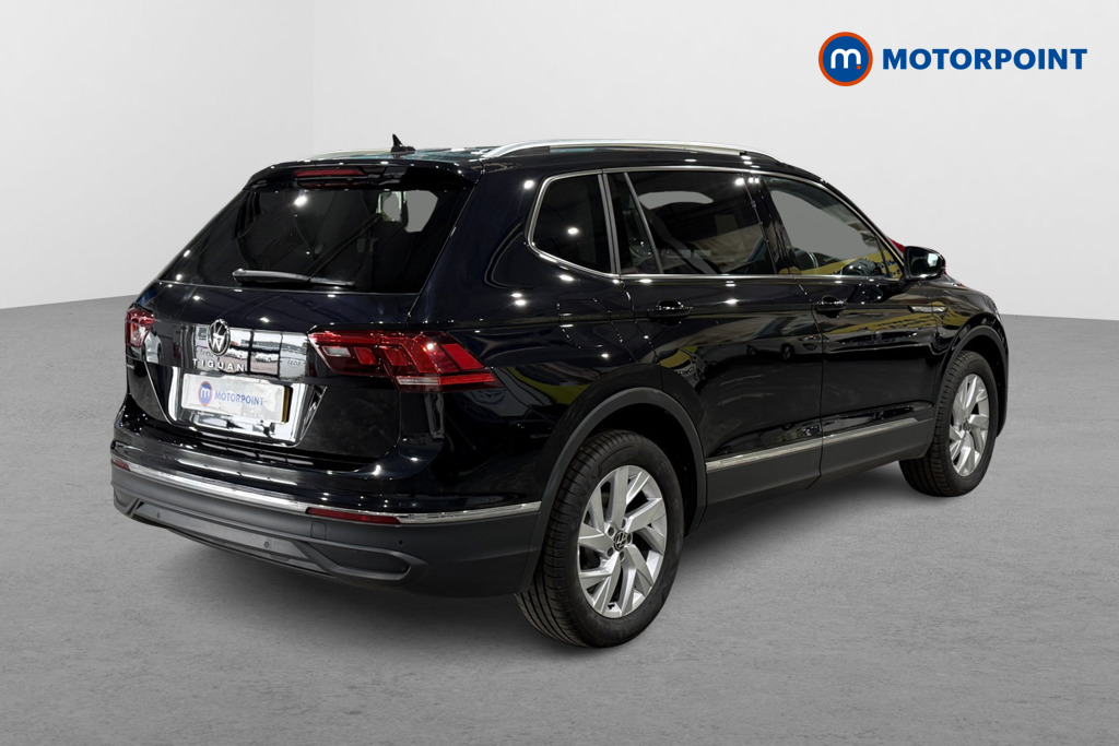 Volkswagen Tiguan Allspace Life Manual Petrol SUV - Stock Number (1626238) - Drivers side rear corner