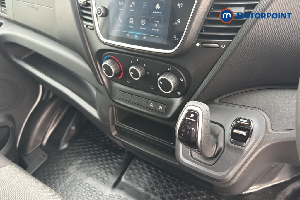 Iveco Daily Business Automatic Diesel High Volume-High Roof Van - Stock Number (1631225) - 15th supplementary image