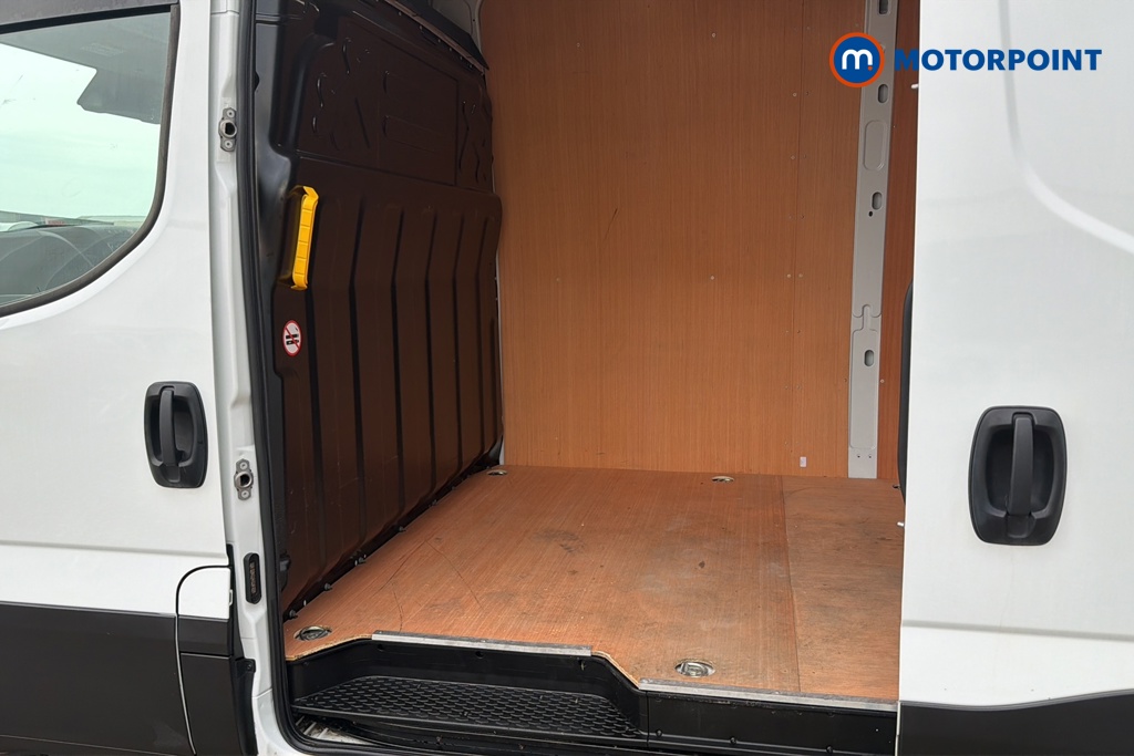 Iveco Daily Business Automatic Diesel High Volume-High Roof Van - Stock Number (1631225) - 25th supplementary image