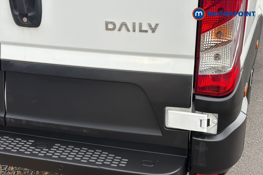 Iveco Daily Business Automatic Diesel High Volume-High Roof Van - Stock Number (1631225) - 39th supplementary image