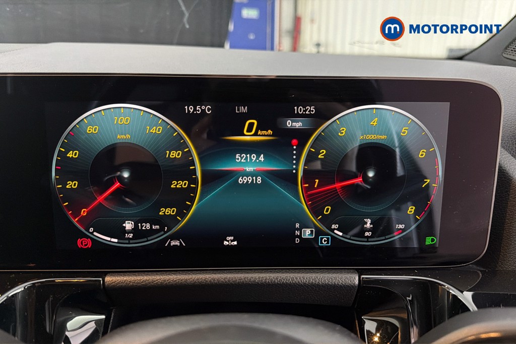 Mercedes-Benz GLA Amg Line Automatic Petrol SUV - Stock Number (1633307) - 8th supplementary image