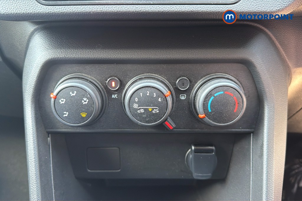 Dacia Sandero Stepway Expression Automatic Petrol Hatchback - Stock Number (1638767) - 12th supplementary image