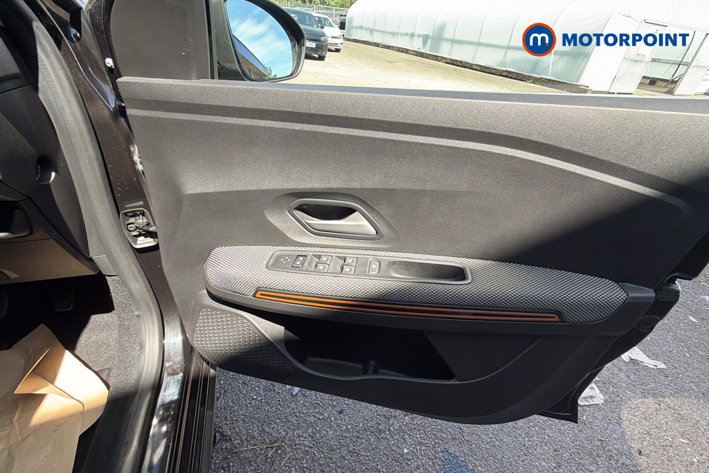 Dacia Sandero Stepway Expression Automatic Petrol Hatchback - Stock Number (1638767) - 19th supplementary image