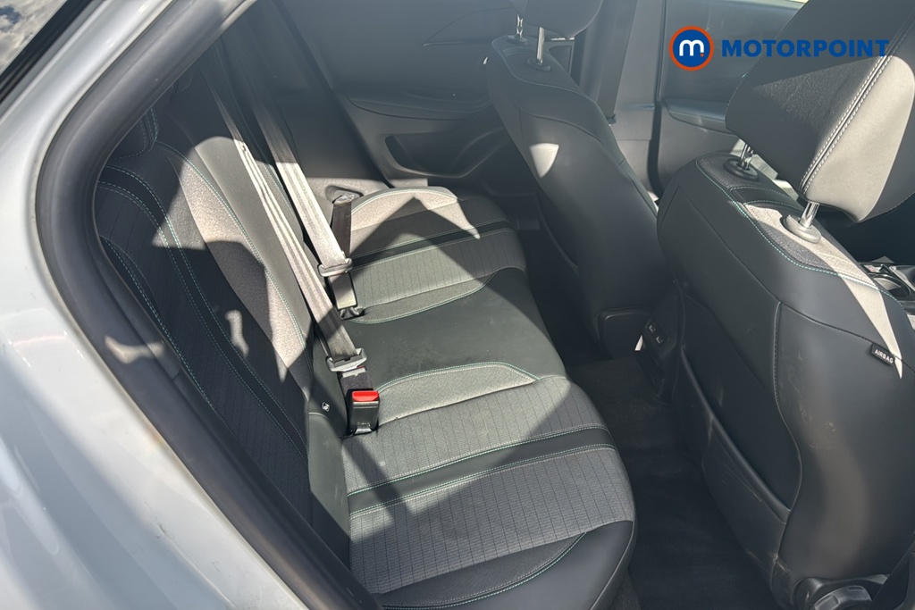 Peugeot 2008 Allure Premium Manual Petrol SUV - Stock Number (1639696) - 25th supplementary image