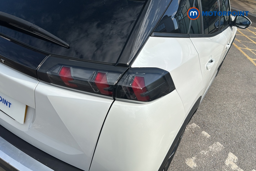 Peugeot 2008 Allure Premium Manual Petrol SUV - Stock Number (1639696) - 36th supplementary image