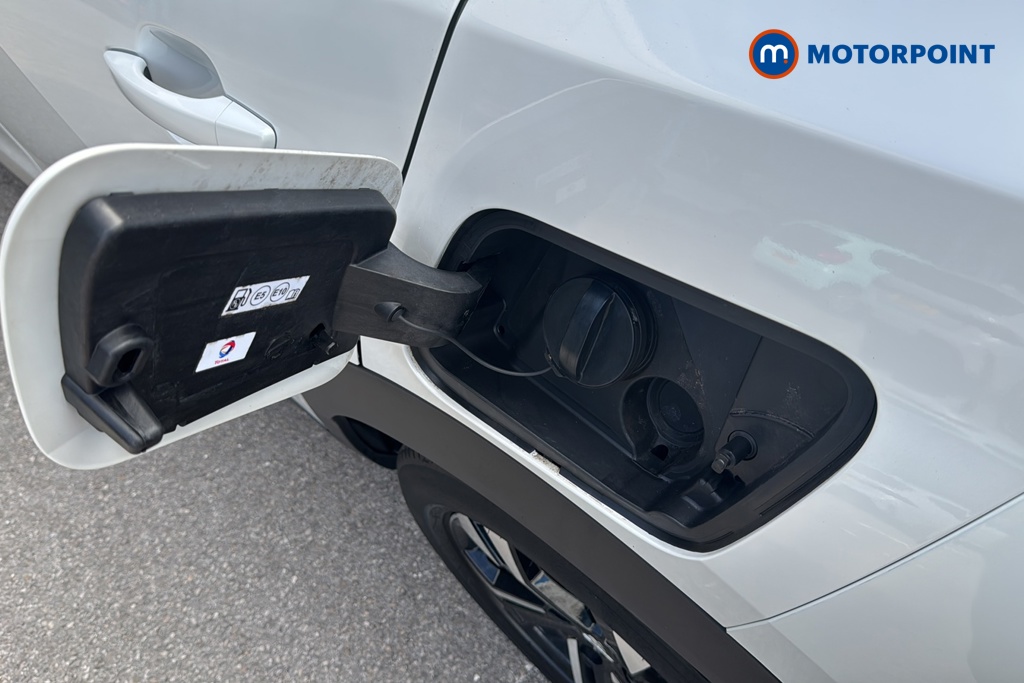 Peugeot 2008 Allure Premium Manual Petrol SUV - Stock Number (1639696) - 41st supplementary image
