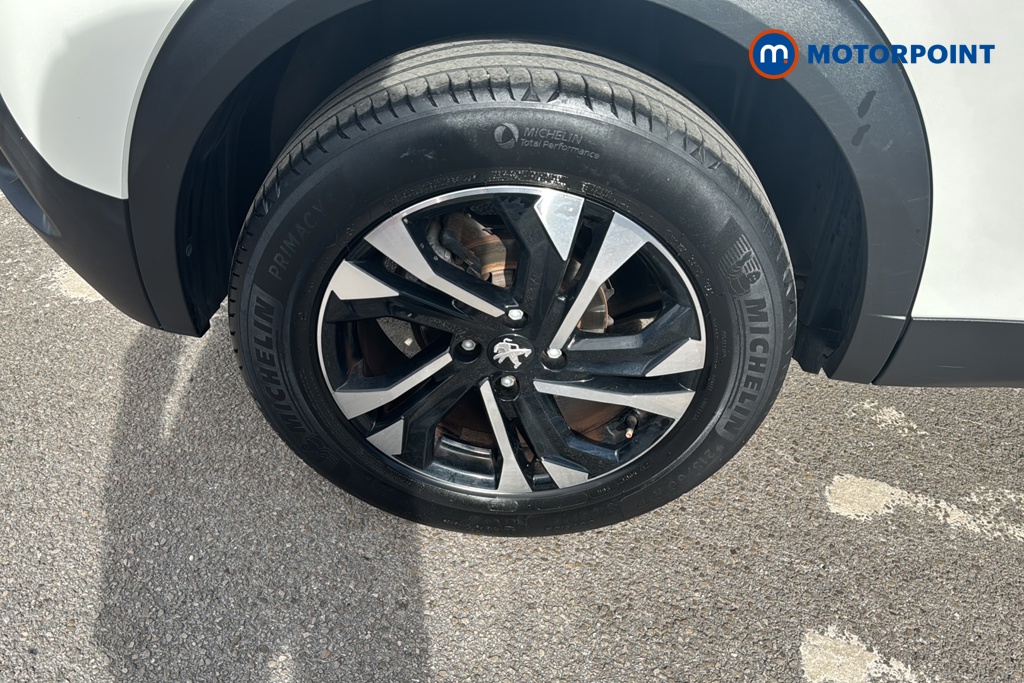 Peugeot 2008 Allure Premium Manual Petrol SUV - Stock Number (1639696) - 46th supplementary image