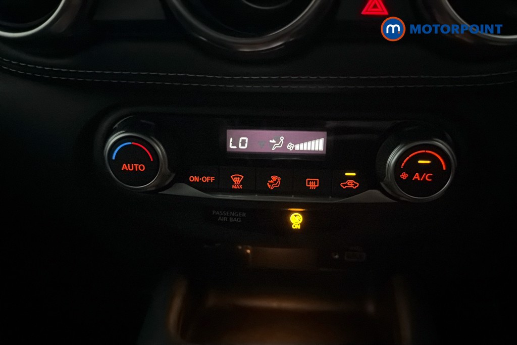 Nissan Juke N-Connecta Manual Petrol SUV - Stock Number (1640963) - 12th supplementary image