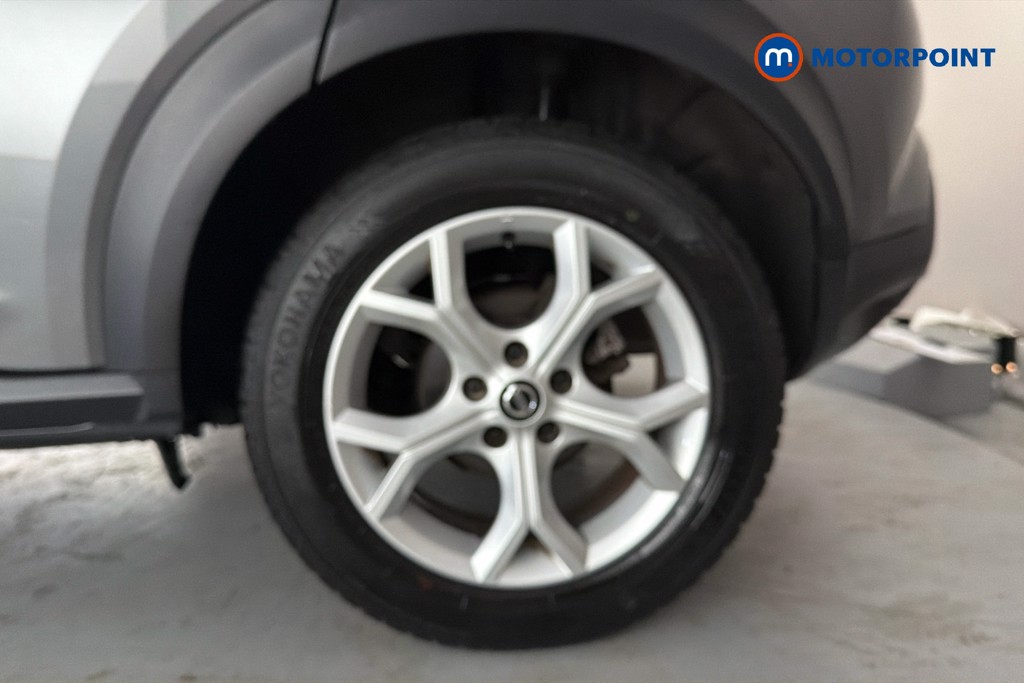 Nissan Juke N-Connecta Manual Petrol SUV - Stock Number (1640963) - 48th supplementary image