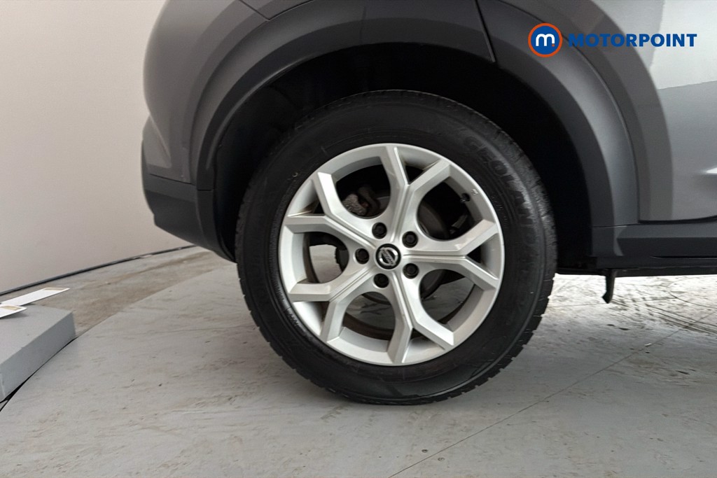 Nissan Juke N-Connecta Manual Petrol SUV - Stock Number (1640963) - 49th supplementary image