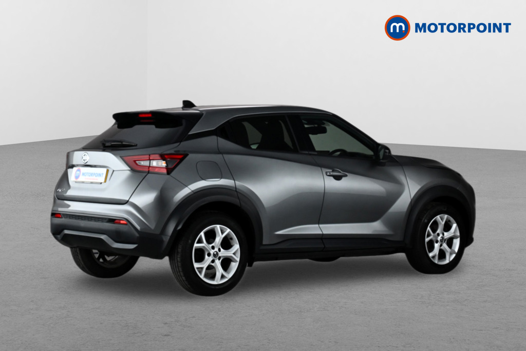Nissan Juke N-Connecta Manual Petrol SUV - Stock Number (1640963) - Drivers side rear corner