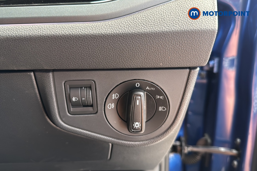 Volkswagen Polo R-Line Automatic Petrol Hatchback - Stock Number (1641045) - 6th supplementary image
