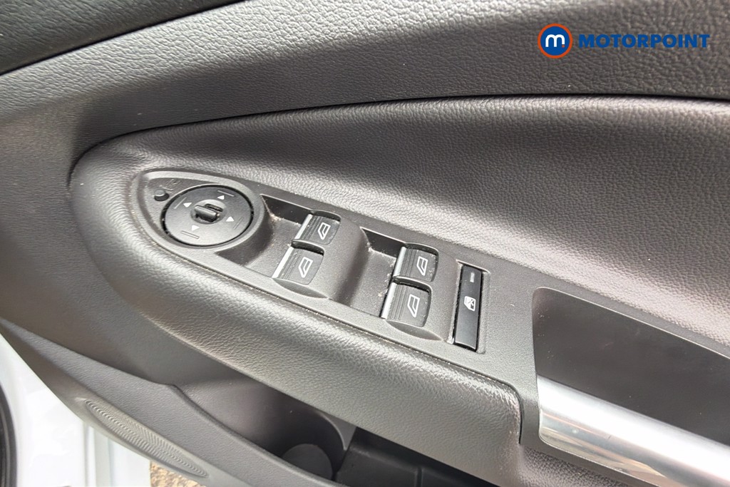 Ford Kuga St-Line Edition Manual Petrol SUV - Stock Number (1641428) - 20th supplementary image