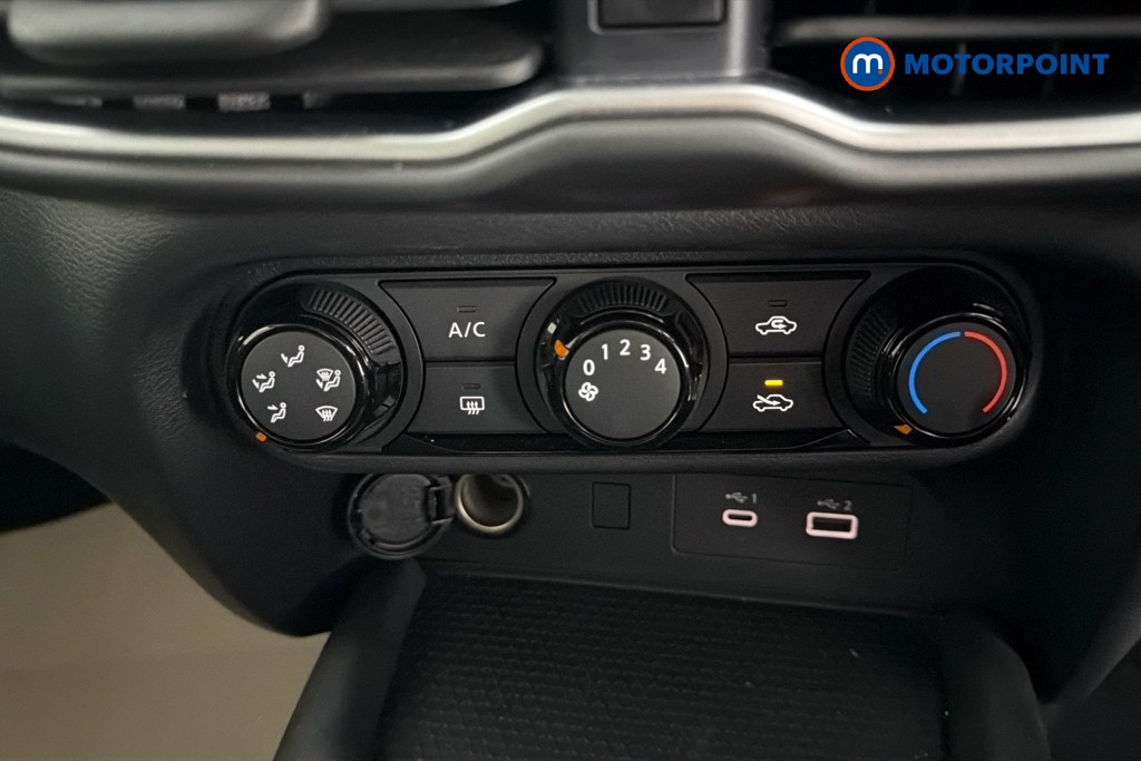 Nissan Juke Acenta Premium Automatic Petrol SUV - Stock Number (1641707) - 12th supplementary image