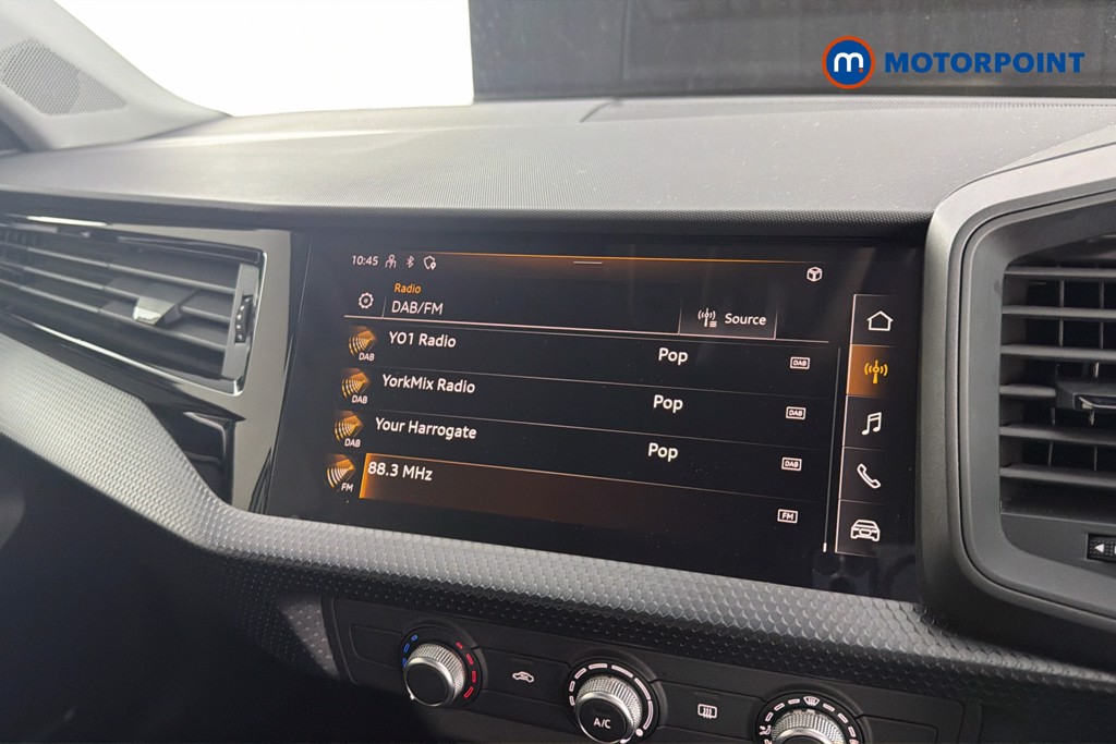 Audi A1 Technik Manual Petrol Hatchback - Stock Number (1641716) - 9th supplementary image
