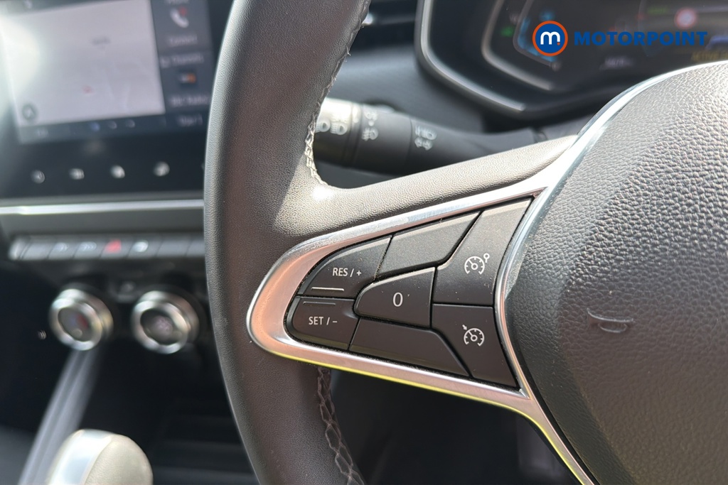 Renault Clio Iconic Automatic Petrol-Electric Hybrid Hatchback - Stock Number (1642621) - 4th supplementary image