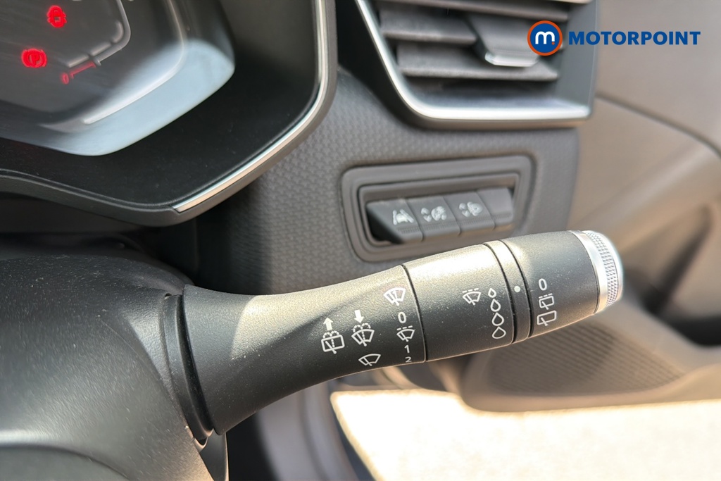 Renault Clio Iconic Automatic Petrol-Electric Hybrid Hatchback - Stock Number (1642621) - 6th supplementary image