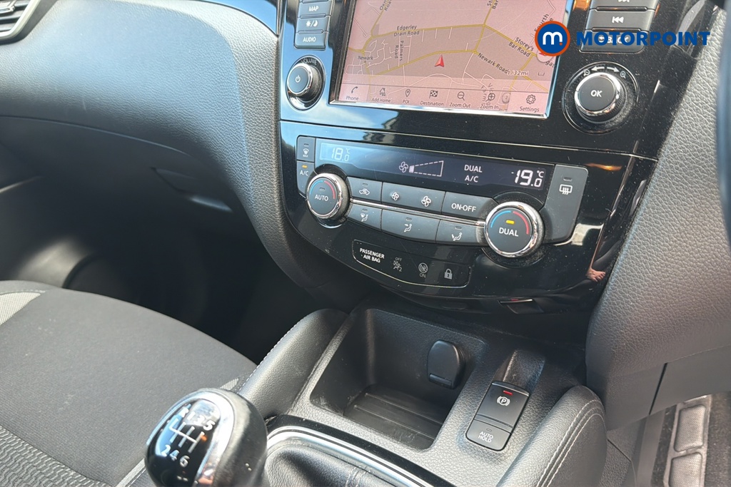 Nissan Qashqai Acenta Premium Manual Petrol SUV - Stock Number (1643146) - 12th supplementary image