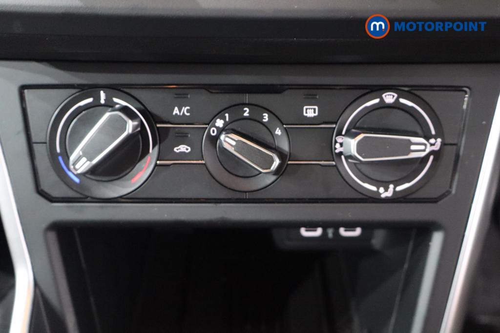 Volkswagen Polo Match Manual Petrol Hatchback - Stock Number (1643379) - 4th supplementary image