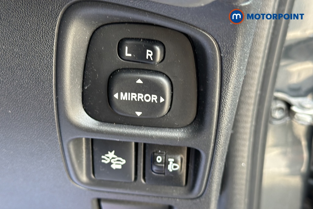 Toyota Aygo X-Trend Manual Petrol Hatchback - Stock Number (1643632) - 993rd supplementary image