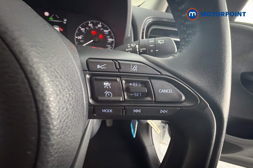 Toyota Yaris Icon Automatic Petrol-Electric Hybrid Hatchback - Stock Number (1643663) - 4th supplementary image