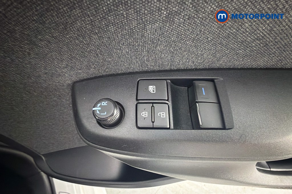 Toyota Yaris Icon Automatic Petrol-Electric Hybrid Hatchback - Stock Number (1643663) - 20th supplementary image